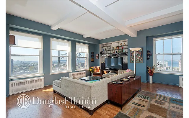 Sold by Douglas Elliman | media 21