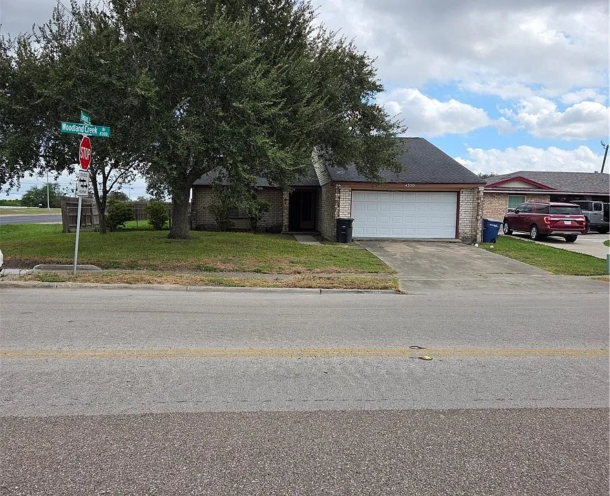 4350 Woodland Creek Dr
