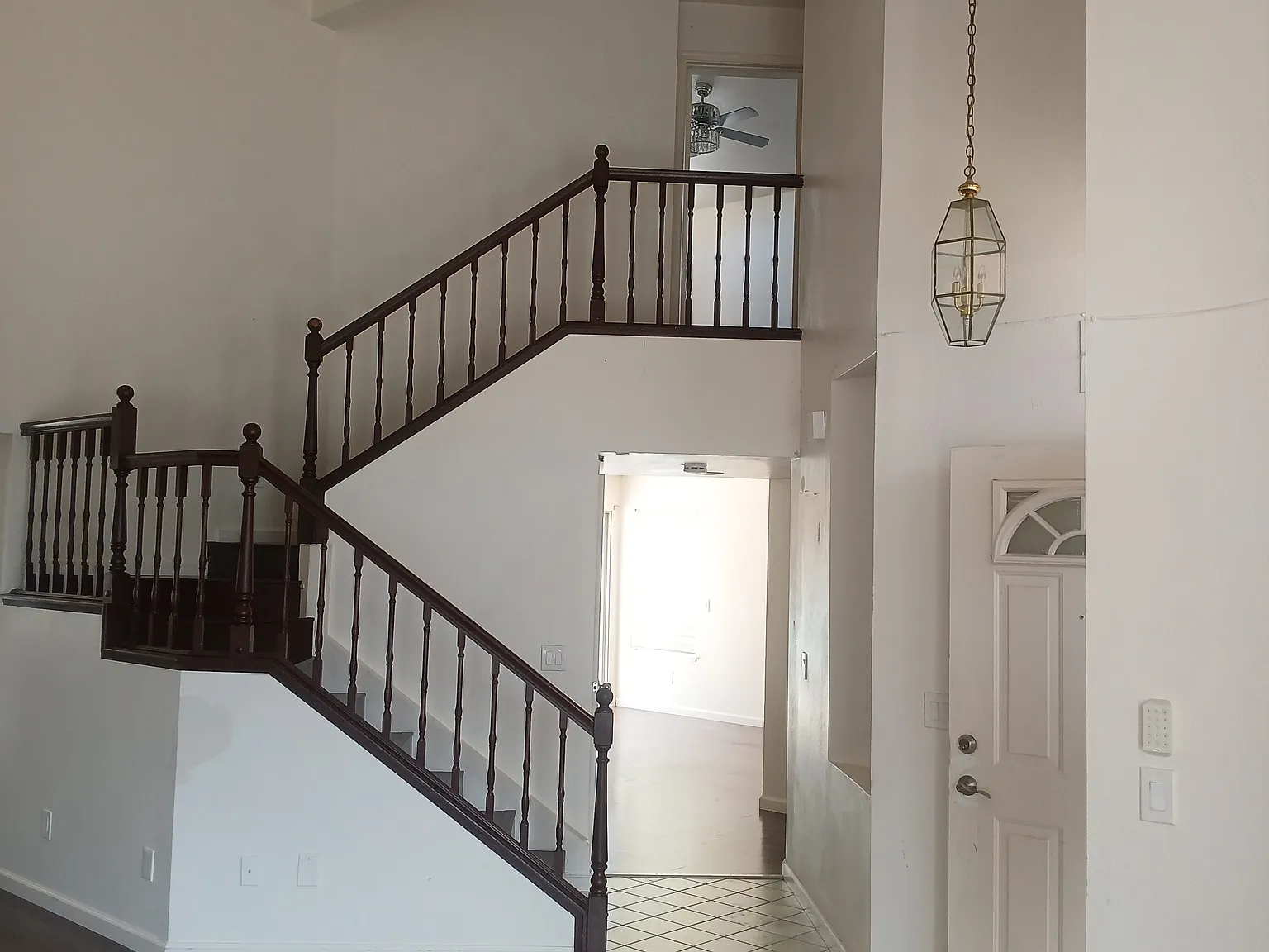 4 bed, 1904 sqft, $3,380 — Photo 3