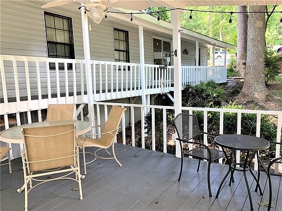 4th image of 72 Chauvin Ct