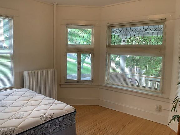 5th image of 614 E Buffalo St