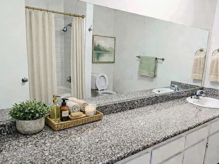 129 Marguerita Ave #J — Photo 10
