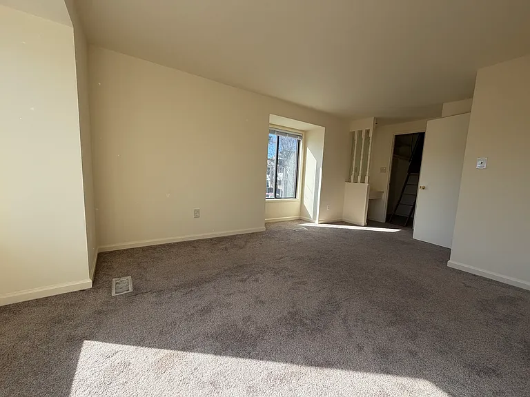 9709 Docena Dr — Photo 13