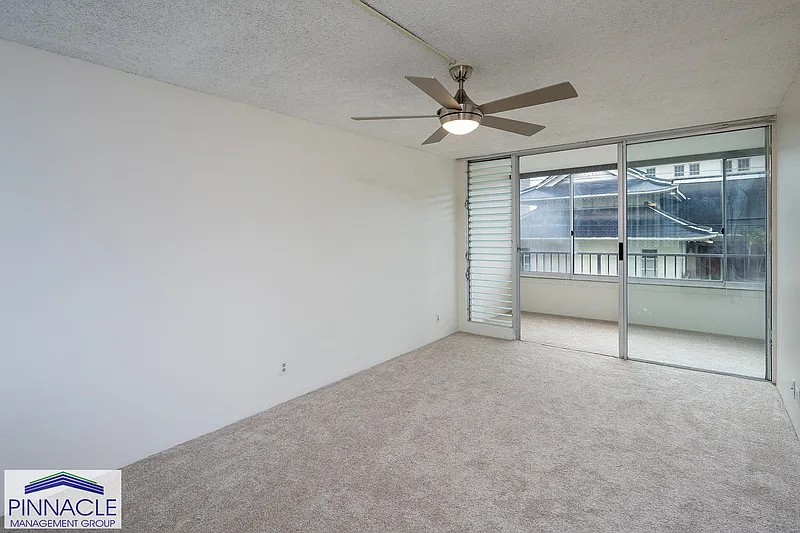1122 Elm St #205