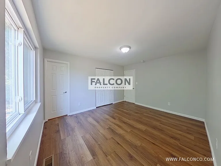 6974 Metropolitan St — Photo 12