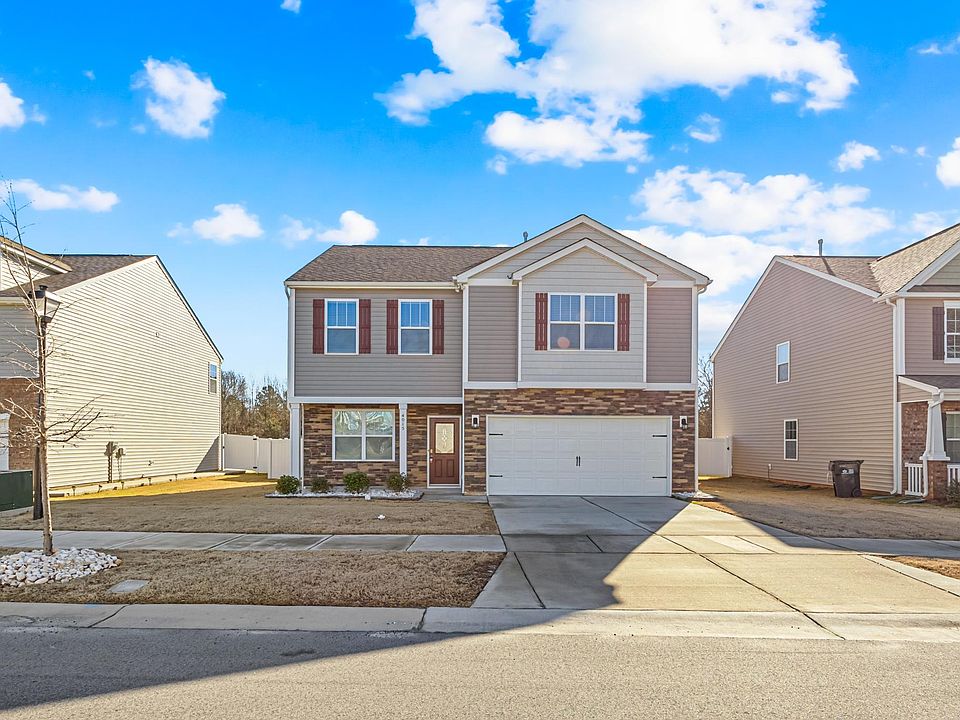 1st image of 4015 Meadow Green Dr