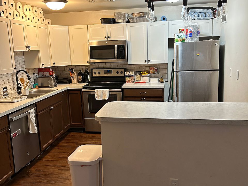 2nd image of 860 10th Ave SE #13