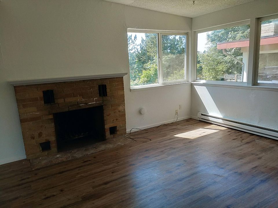 1st image of 16419 32nd Ave S #C