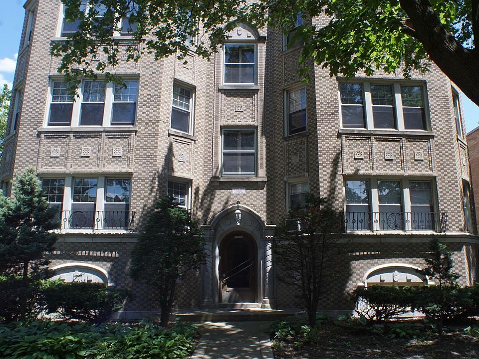 1st image of 6139 N Francisco Ave