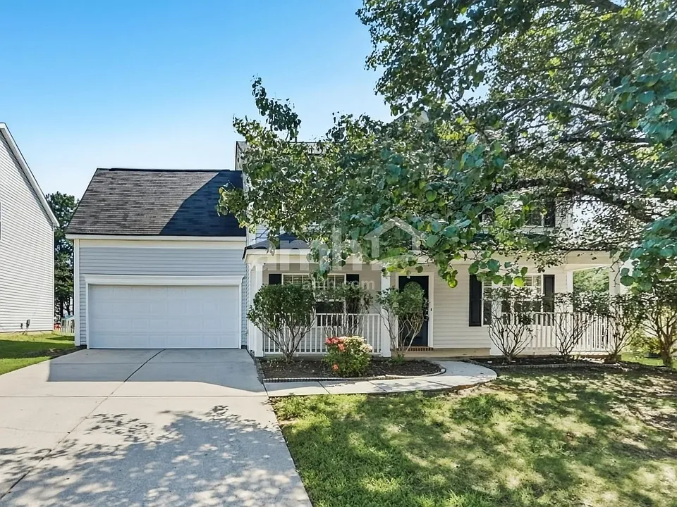 107 Daventry Pl