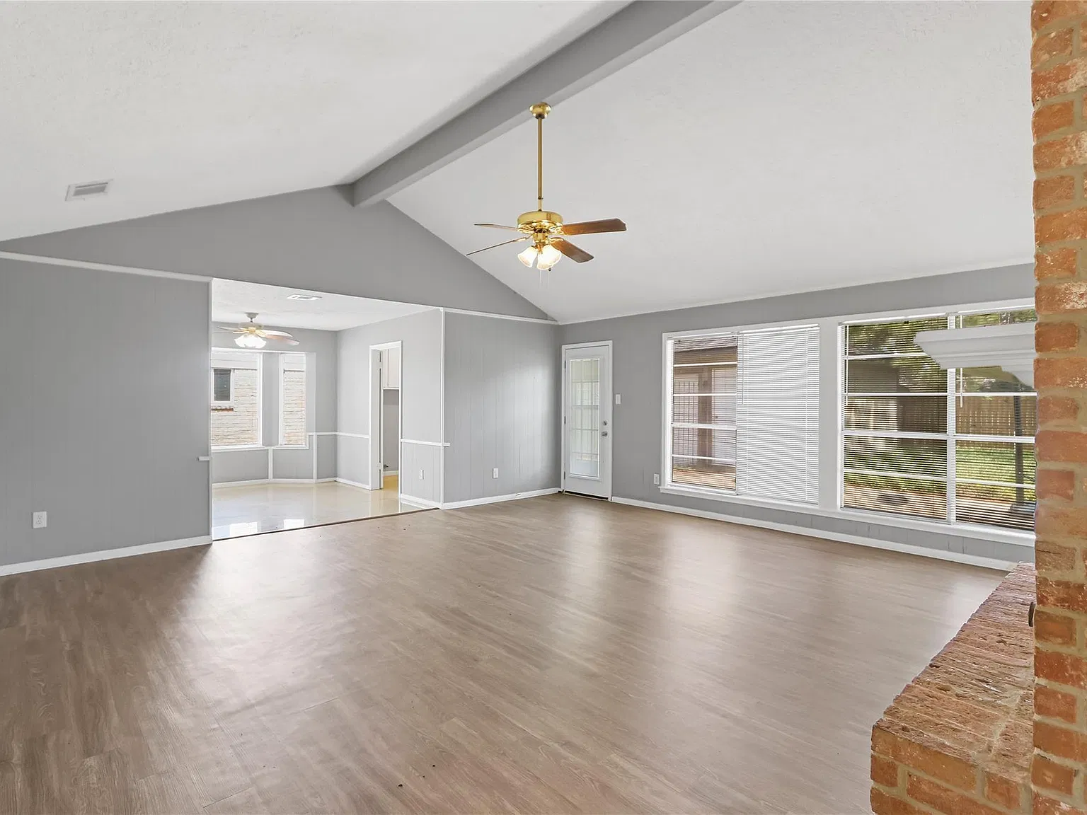 3 bed, 2.0 bath, 2058 sqft, $1,995 — Photo 3