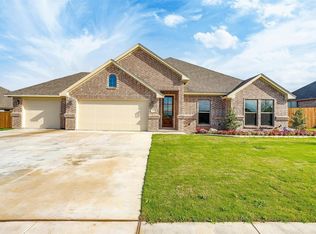 312 Trail Dust Dr, Godley, TX 76044