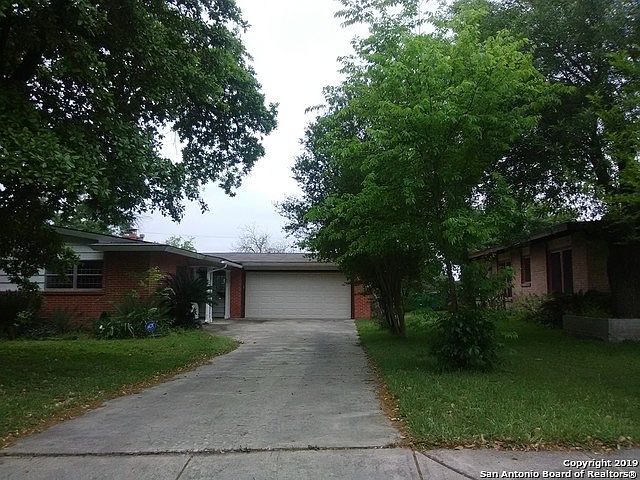 1st image of 127 Dawnridge Dr
