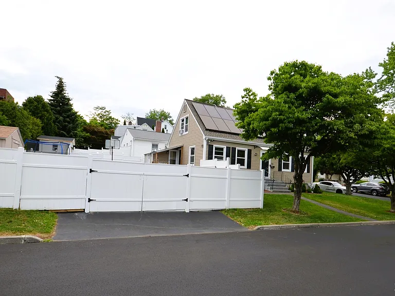 430 Berkeley Rd — Photo 34