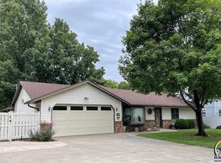 612 W 15th Ave, Emporia, KS 66801