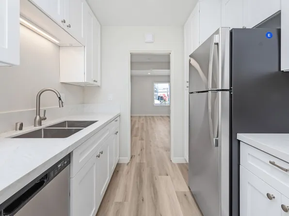 Hillcrest Great Renovated One Bedroom Apartment., 1831 University Ave, San Diego, CA 92103