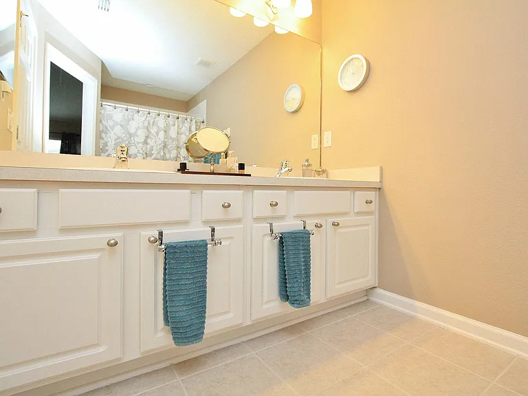4132 Crownwood Dr — Photo 16