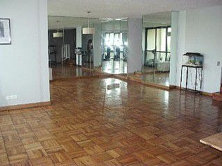 5th image of 5471 S Hyde Park Blvd APT 6B