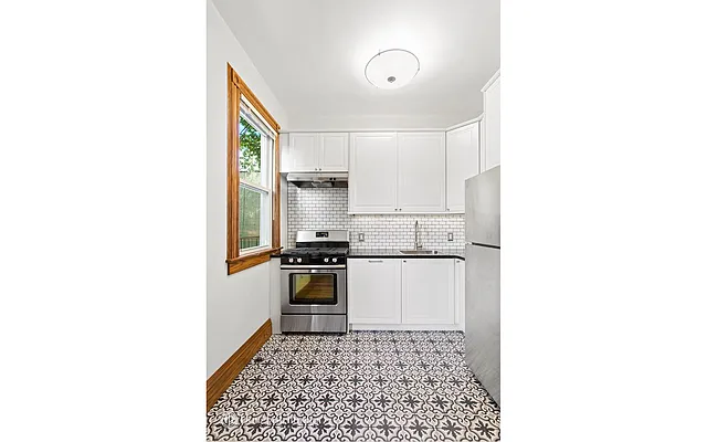 Rented by Douglas Elliman | media 14