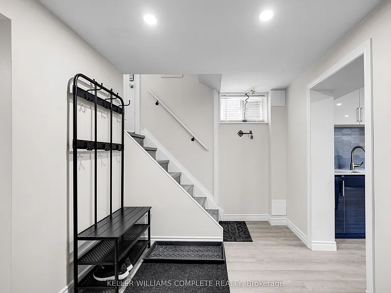 38 Birgitta Cres #2 — Photo 2