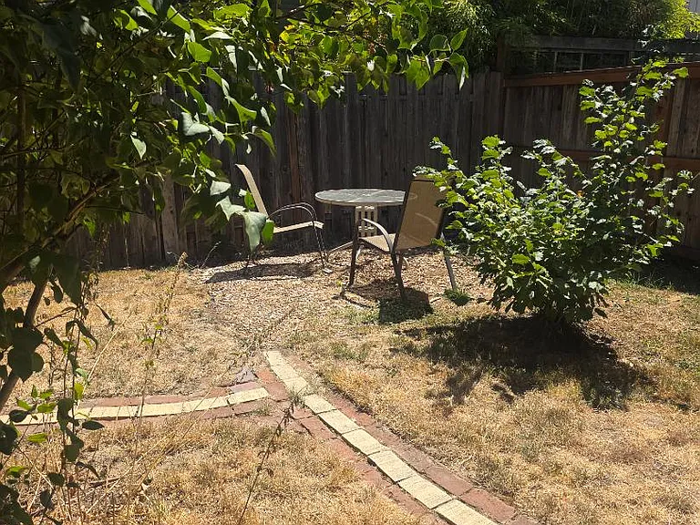 1021 SW 10th St #103 — Photo 12