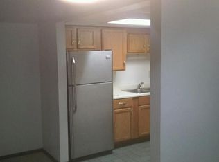 816 E 38th Pl APT B2, Griffith, IN 46319
