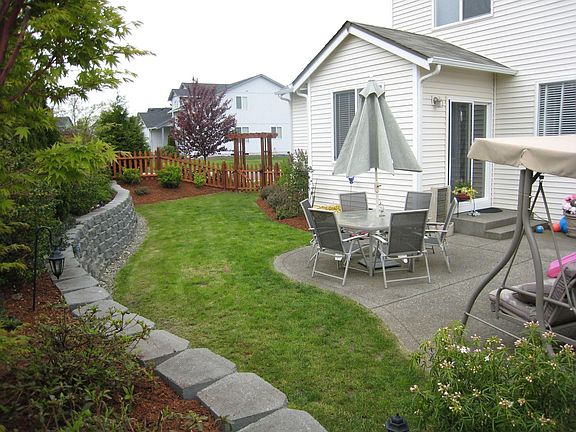 Spacious Patio for outdoor entertaining