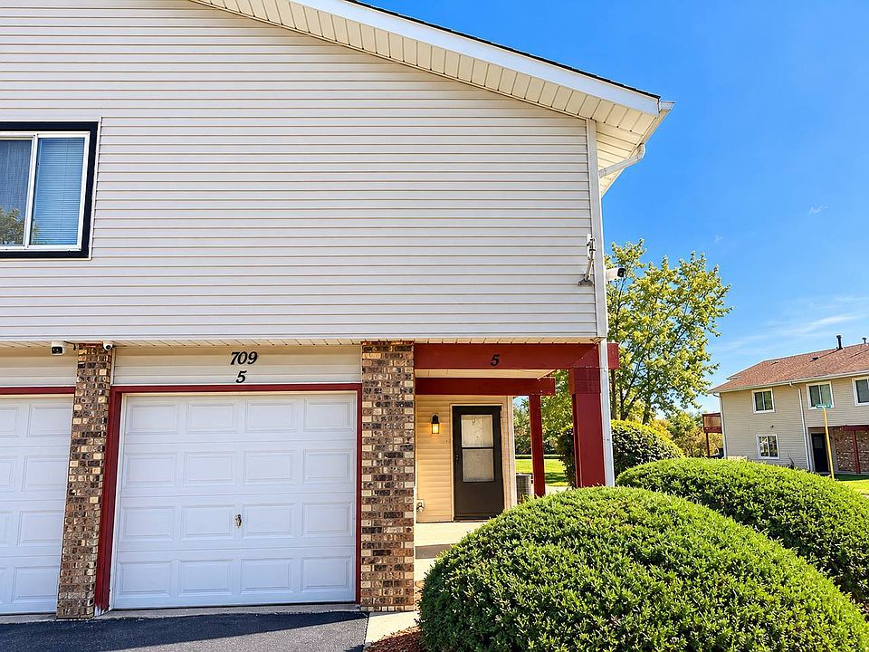 1st image of 709 Spring Ct #5