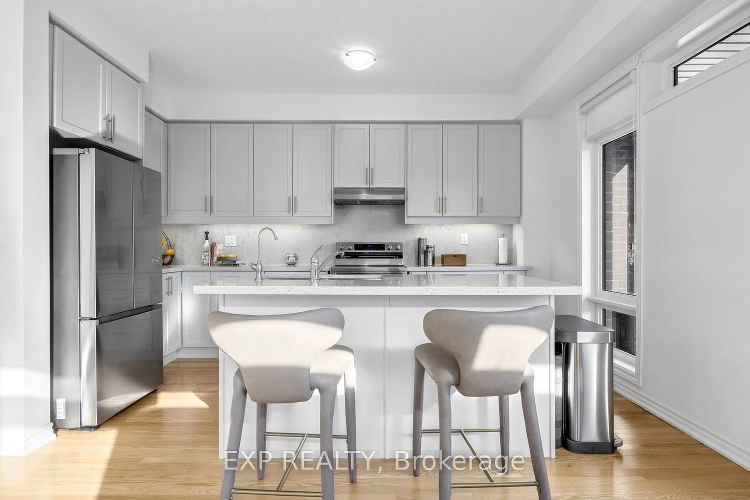 3 bed, $4,000 — Photo 2
