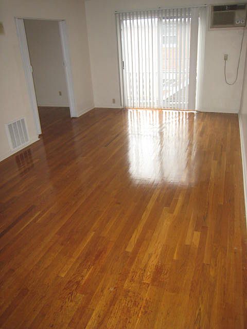 1st image of 1356 Royalty Ct APT 1