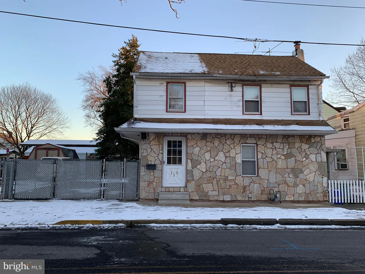 118 Mifflin St photo 1