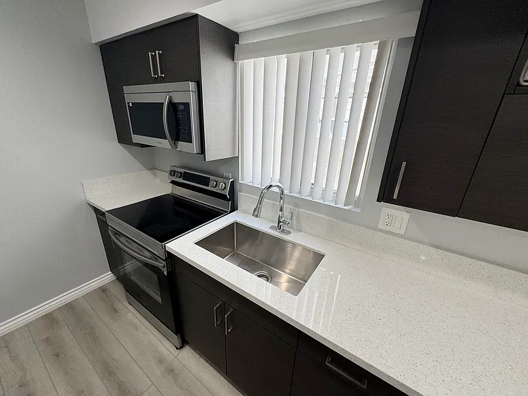 6911 Haskell Ave #108 — Photo 3