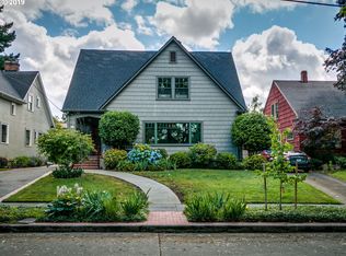 402 SE 44th Ave, Portland, OR 97215