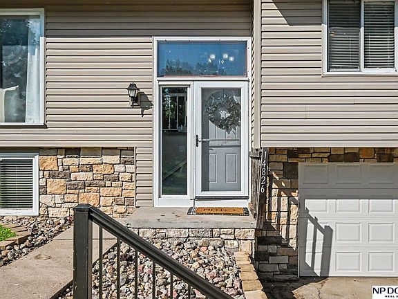 3rd image of 14826 Walnut Grove Cir
