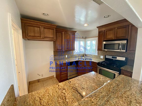 5th image of 2046 W 96th St