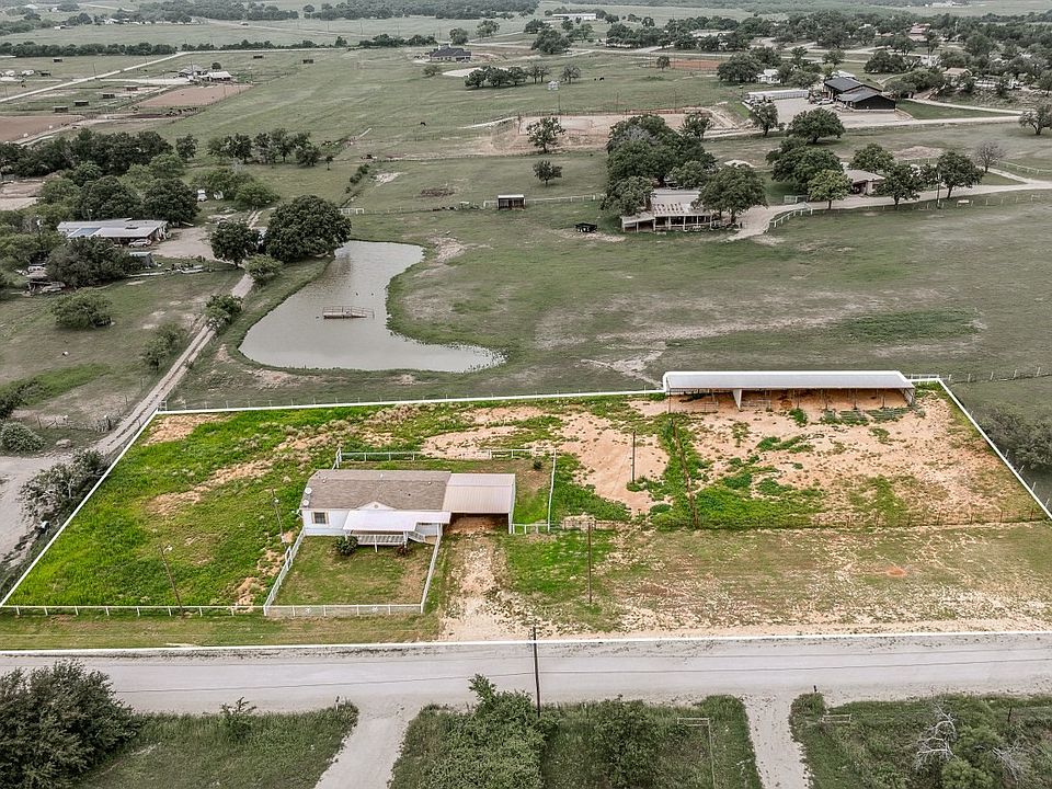 1st image of 716 County Road 563
