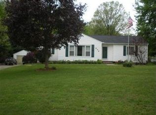 674 Center Rd, Akron, OH 44319