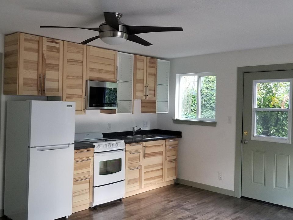 1st image of 1044 Park St #1
