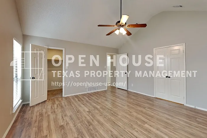 4403 Santa Cruz Ln — Photo 10