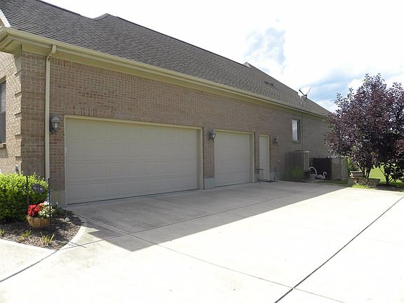 4th image of 5962 Thomas Dr