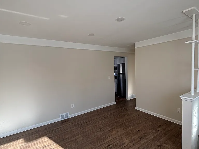30772 Grandview Ave — Photo 6