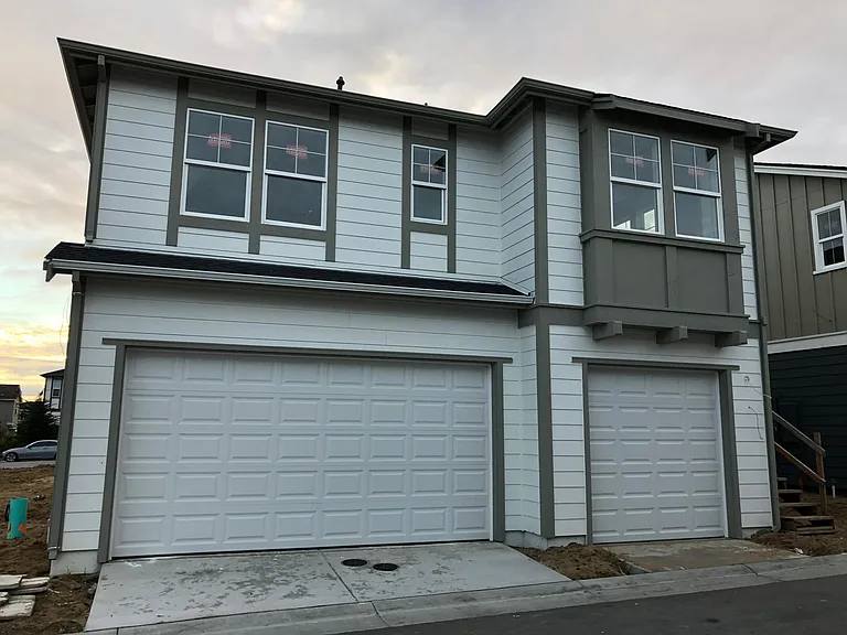 2711 3rd Ave — Photo 2