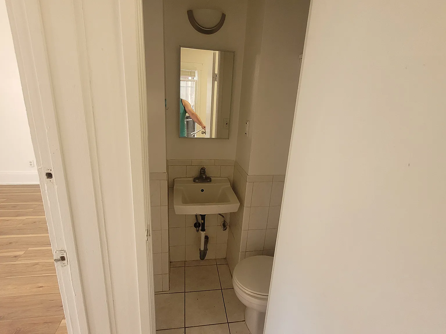 4 bed, 1.5 bath, 1400 sqft, $3,200 — Photo 4
