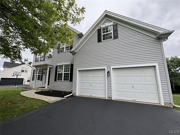2nd image of 395 Ramblewood Dr