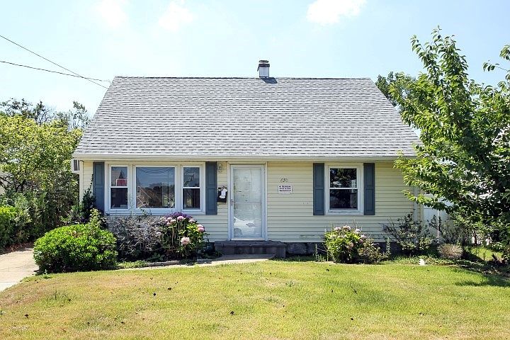 1st image of 670 Barnes Ave