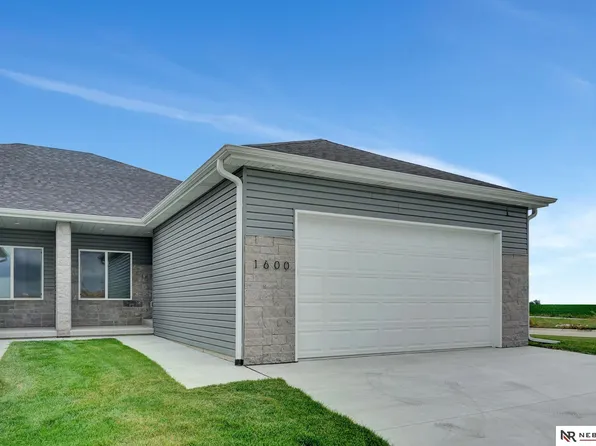 1600 NW 45th St, Lincoln, NE 68528