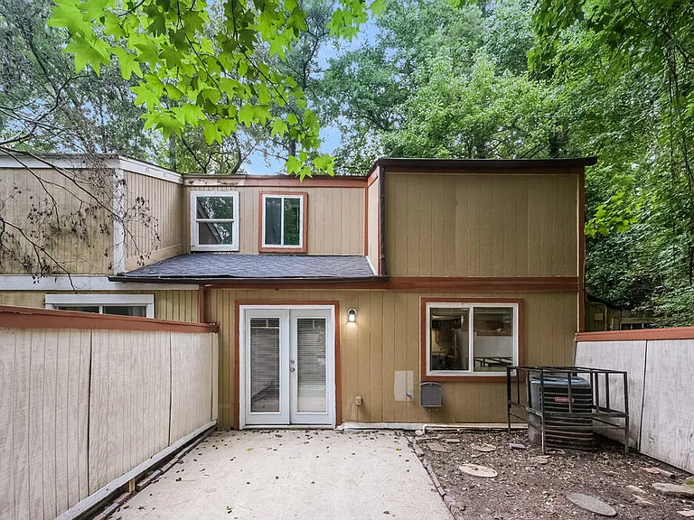 3419 Cobbs Ferry Dr — Photo 16