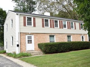 1403 S 3rd St, St Charles, IL 60174