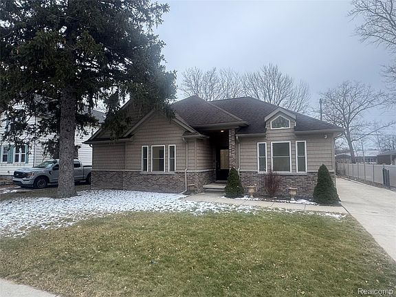 2nd image of 7949 Church Rd