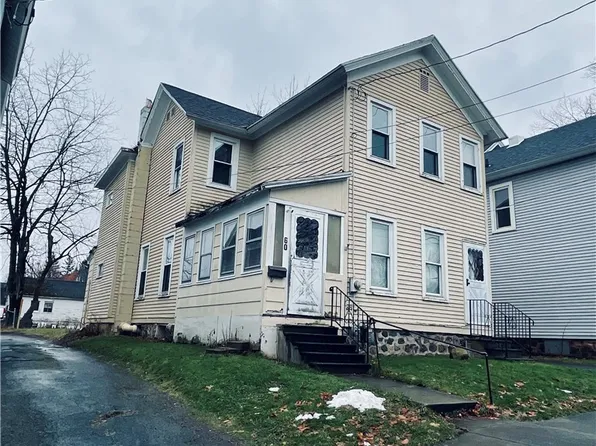 60 Jackson St, Lyons, NY 14489